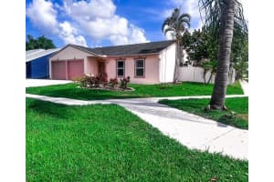 5149 S Canal Cir, Lake Worth, FL 33467 - MLS#F10515236