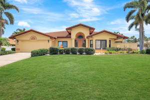 619 SE 18th Ter, Cape Coral, FL 33990 - MLS#F10515246