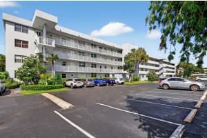 110 Royal Park Dr 2C, Oakland Park, FL 33309 Sold 08/15/25