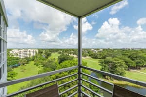 4015 W Palm Aire Dr 907, Pompano Beach, FL 33069 Sold 08/20/25