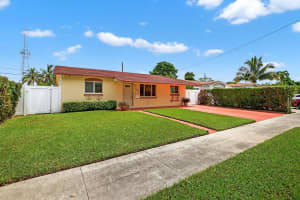 6871 Liberty St, Hollywood, FL 33024 - MLS#F10515294