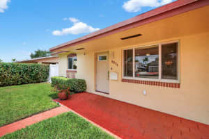 6871 Liberty St, Hollywood, FL 33024 Sold 09/16/25