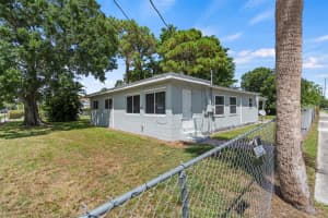 1824 S 29th St, Fort Pierce, FL 34947 - MLS#F10515323