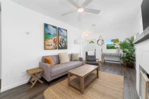 422 N H St, Lake Worth Beach, FL 33460 - MLS#F10515367