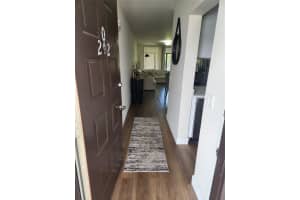207 Lake Pointe Dr 202, Oakland Park, FL 33309 - MLS#F10515377