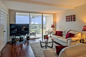 2681 S Course Dr 910, Pompano Beach, FL 33069 - MLS#F10515417