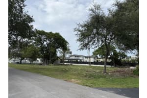 7260 Sw 76th St, Miami