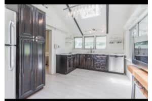 7260 SW 76th St, Miami, FL 33143 - MLS#F10515421