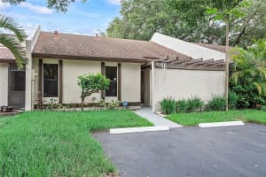 1651 NW 98th Way 1651, Pembroke Pines, FL 33024 - MLS#F10515451