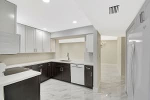 9510 Seagrape Dr 201, Davie