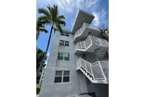 117 Royal Park Drive, Oakland Park, FL 33309 Sold 04/07/26