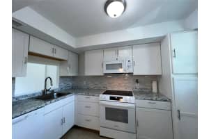 117 Royal Park Drive, Oakland Park, FL 33309 Sold 04/07/26