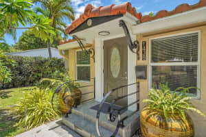 1438 Fletcher St, Hollywood, FL 33020 - MLS#F10515577