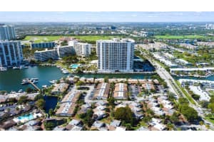 419 Leslie Dr 419, Hallandale Beach, FL 33009 - MLS#F10515625