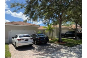 2801 E Aragon Blvd, Sunrise, FL 33313 - MLS#F10515659
