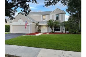10582 Grove Pl, Cooper City