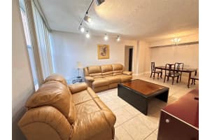 200 172nd St 107, Sunny Isles Beach
