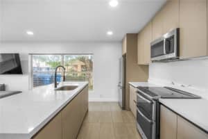 1133 NE 15th Ave 9, Fort Lauderdale, FL 33304 - MLS#F10515739