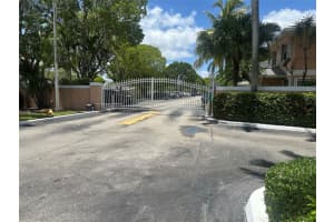 3263 Nw 44th St 6, Fort Lauderdale
