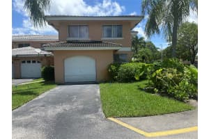 3263 NW 44th St 6, Fort Lauderdale, FL 33309 - MLS#F10515817