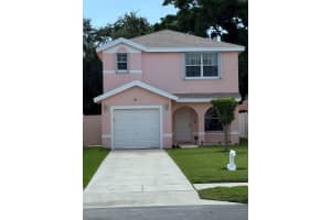 4042 Eastridge Cir, Deerfield Beach