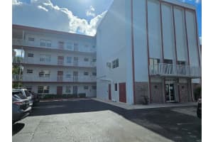 4000 Nw 44 Ave 210, Lauderdale Lakes