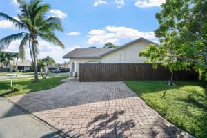 6001 NW 89th Ave, Tamarac, FL 33321 Sold 10/31/25
