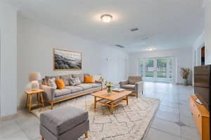 8424 SW 102nd Pl, Miami, FL 33173 - MLS#F10515843