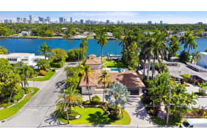 1100 N Northlake Dr, Hollywood, FL 33019 - MLS#F10515857