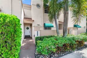6581 Via Regina 6581, Boca Raton