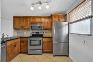 110 Royal Park Dr 2G, Oakland Park, FL 33309 Sold 09/02/25