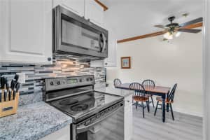 1050 SW 11th St 1L, Hallandale Beach, FL 33009 - MLS#F10515880
