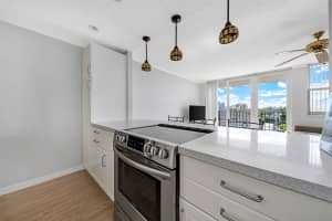 2881 NE 33rd Ct, Fort Lauderdale, FL 33306 - MLS#F10515930