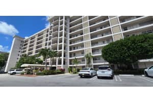 3300 N Palm Aire Dr 407, Pompano Beach