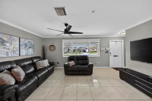 8821 NW 11th Ct, Pembroke Pines, FL 33024 - MLS#F10516009
