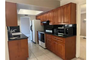 5691 SW 1st St, Plantation, FL 33317 - MLS#F10516046
