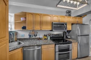 401 NE 16th Ave 4, Fort Lauderdale, FL 33301 Sold 08/20/25