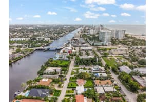 208 S Riverside Dr, Pompano Beach, FL 33062 - MLS#F10516095
