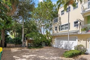 630 SE 15th St 7, Fort Lauderdale, FL 33316 - MLS#F10516101