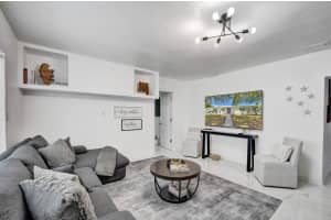 2001 Washington St, Hollywood, FL 33020 - MLS#F10516138