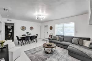 2001 Washington St, Hollywood, FL 33020 - MLS#F10516138