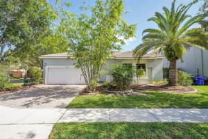 16714 SW 10th St, Pembroke Pines, FL 33027 - MLS#F10516156
