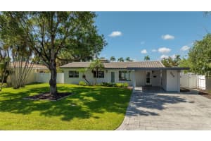340 SE 8th Ct, Pompano Beach, FL 33060 Sold 09/02/25