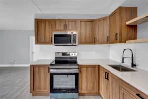 260 NW 19th St 1, Boca Raton, FL 33432 - MLS#F10516169