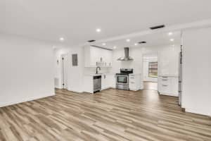 49 NE 5th Ave, Deerfield Beach, FL 33441 - MLS#F10516222