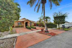 12857 NW 102nd Ave, Hialeah, FL 33018 Sold 09/12/25