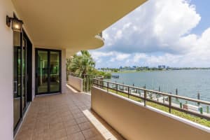 12000 N Bayshore Dr 305, North Miami, FL 33181 - MLS#F10516293