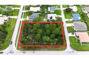 1711 SW Del Rio Blvd, Port Saint Lucie, FL 34953 - MLS#F10516318