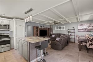 352 Saxony Trail 352, Delray Beach