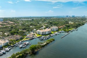 827 Oak Harbour Drive 827, Juno Beach, FL 33408 - MLS#F10516388